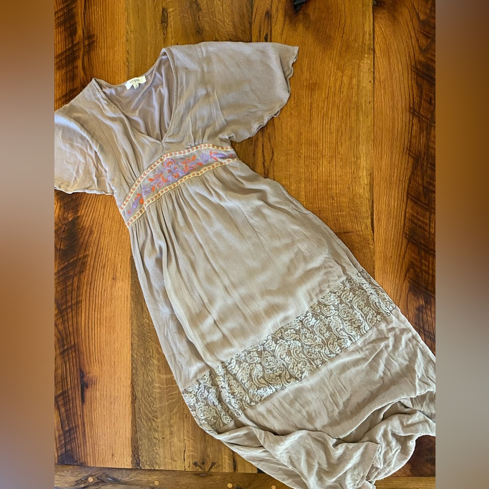Urban Outfitters Umgee Lined Beige Maxi Dress with Embroidery & Lace, Size Small